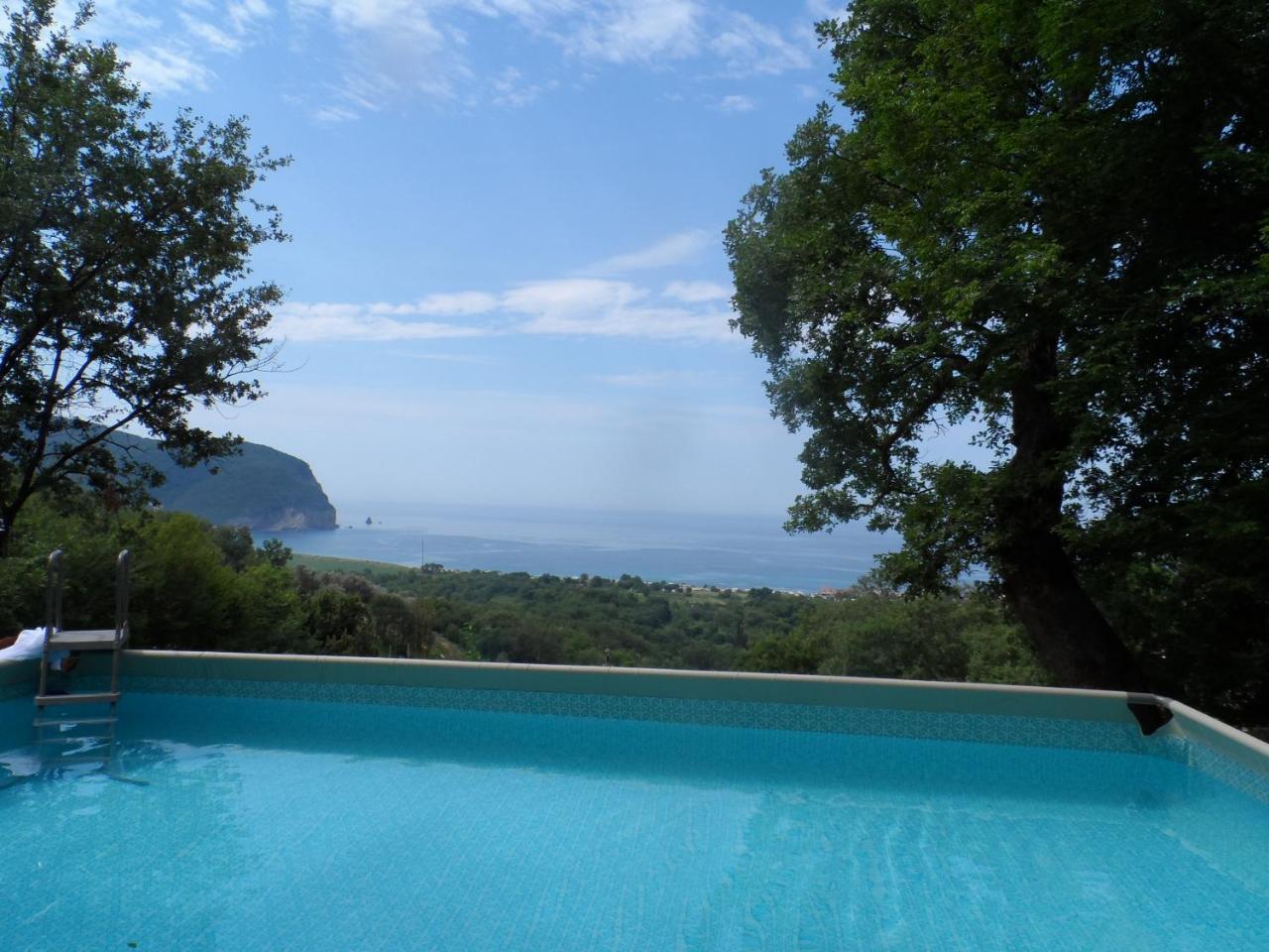 Pataki Guesthouse Petrovac na moru Exterior foto