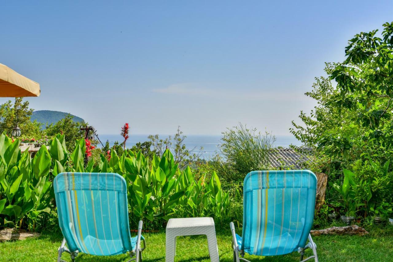 Pataki Guesthouse Petrovac na moru Exterior foto