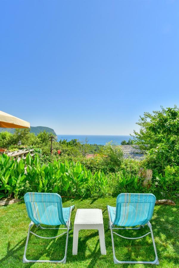 Pataki Guesthouse Petrovac na moru Exterior foto