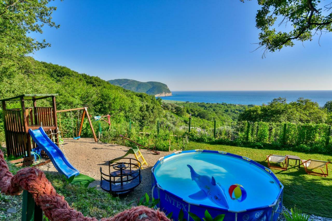 Pataki Guesthouse Petrovac na moru Exterior foto