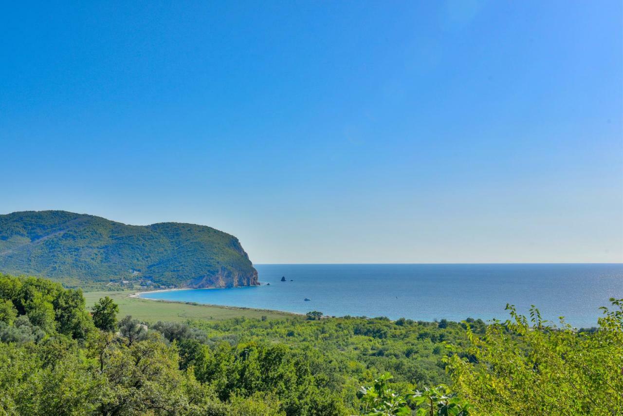 Pataki Guesthouse Petrovac na moru Exterior foto