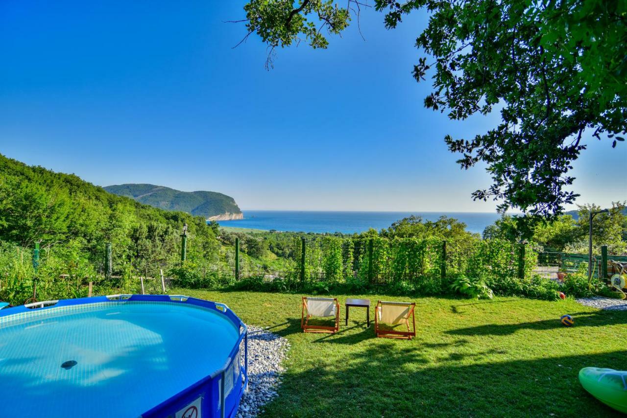 Pataki Guesthouse Petrovac na moru Exterior foto