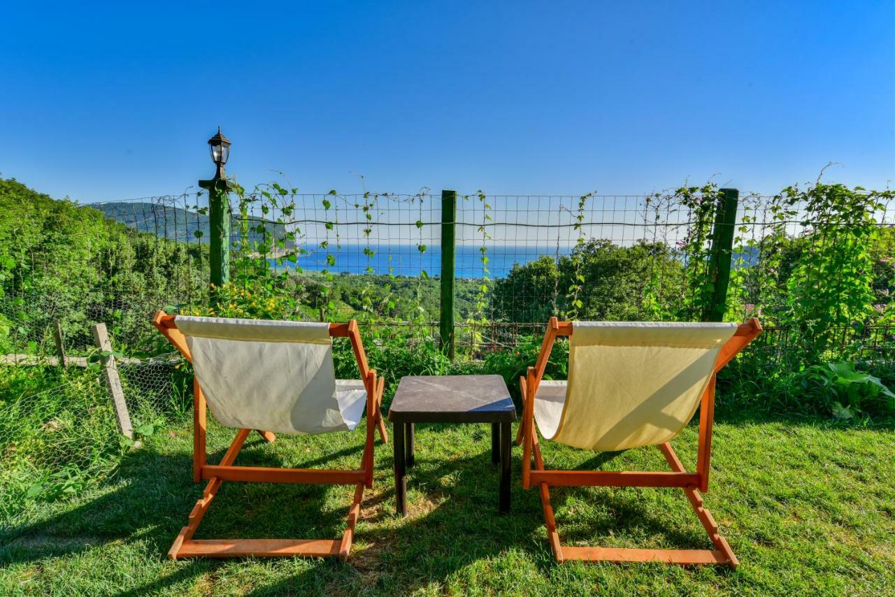 Pataki Guesthouse Petrovac na moru Exterior foto