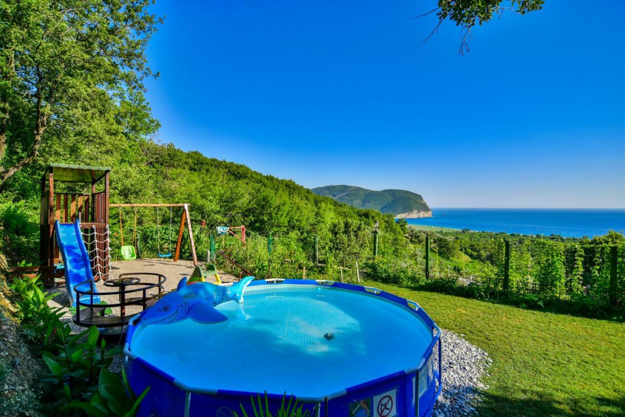 Pataki Guesthouse Petrovac na moru Exterior foto
