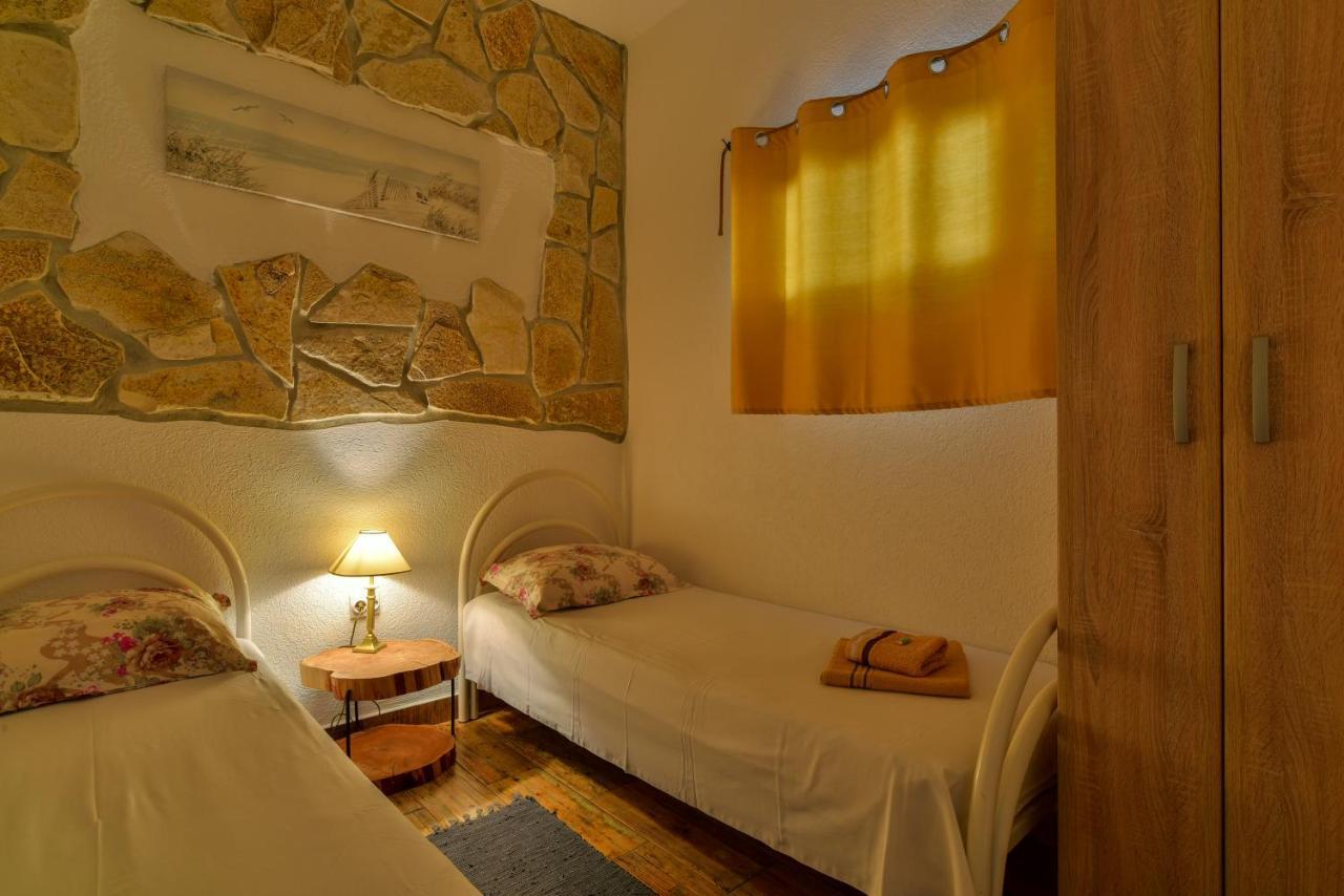 Pataki Guesthouse Petrovac na moru Exterior foto